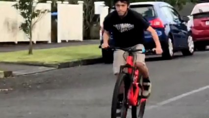 Young boy tries bold suicide no-hander stunt and crashes at public park