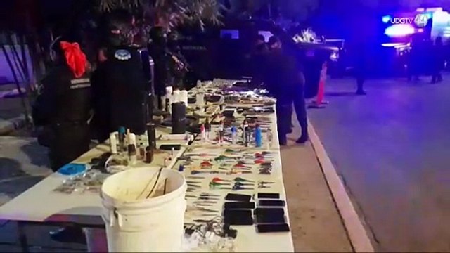 En revisión sorpresa en el penal de Puente Grande se decomisó armas de fuego, celulares y drogas