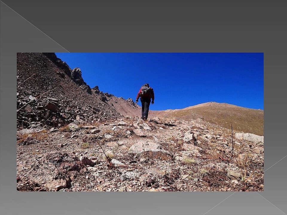 Hong Chong YI – Explore the Best Mountain Trails for Your Next Exciting Adventure