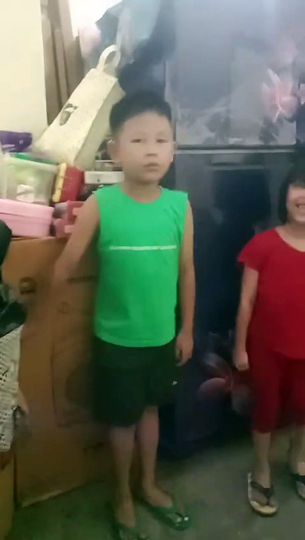Funny kids dancing 😊😅