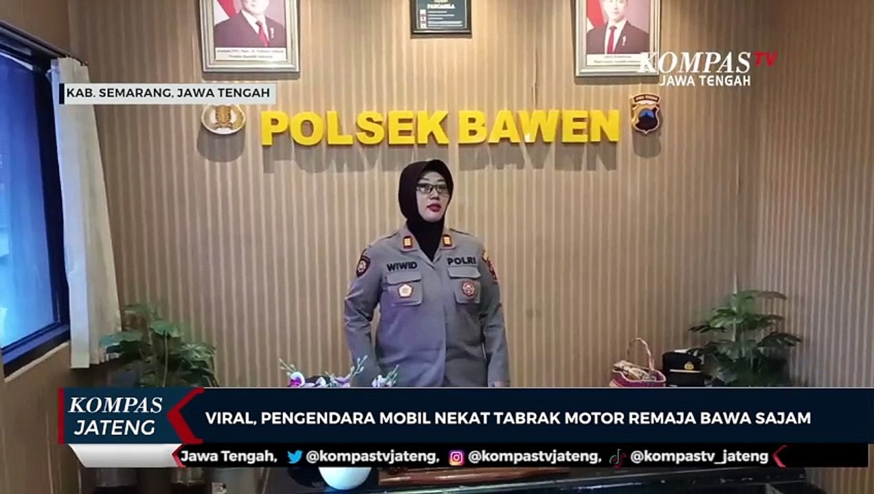 Viral, Pengendara Mobil Nekat Tabrak Motor Remaja Bawa Sajam