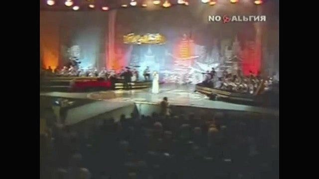 Московских окон негасимый свет Поёт Людмила Гурченко