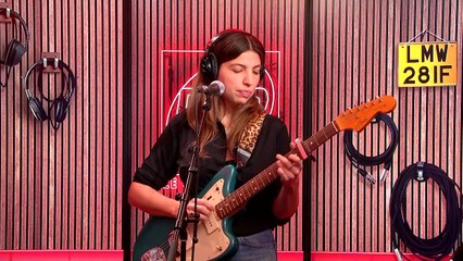 LIVE - Clou interprète "Mon épaule" dans #LeDriveRTL2 (17/12/24)