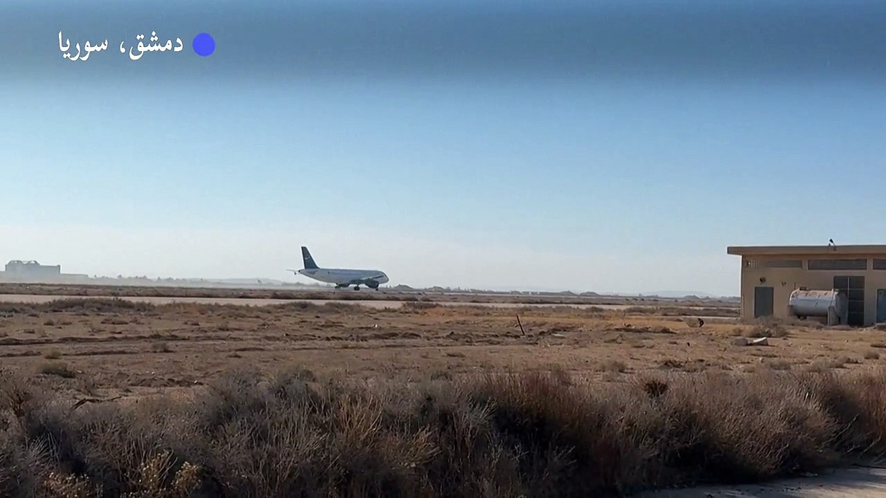 إقلاع أول طائرة منذ سقوط بشار الأسد من مطار دمشق إلى حلب