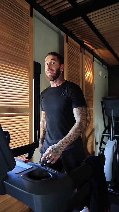 Sergio Ramos versiona a Carín León