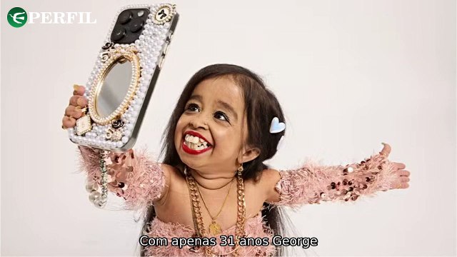 Recorde da menor mulher, retorno de personagens em filme e piso de ossos enigmático na Holanda!