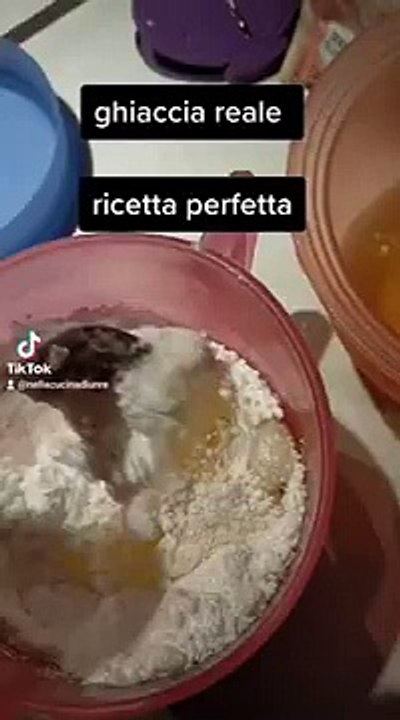 Biscotti di Natale decorati: idee e ricetta per un regalo fatto con il cuore