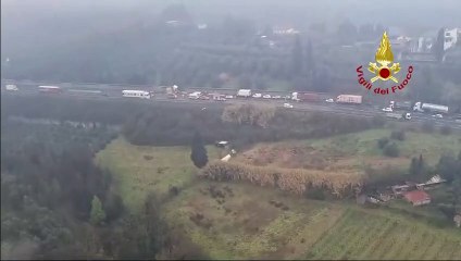 Incidente in FiPiLi, camion intraversato blocca la circolazione