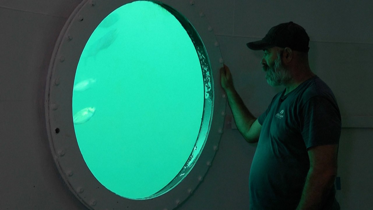 Il vit enfermé depuis trois mois dans une capsule sous-marine à 11 mètres de profondeur