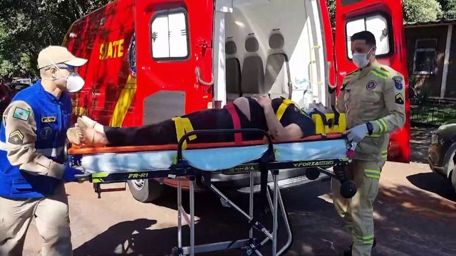 Jovem grávida fica ferida em acidente de trânsito na Rua Bom Jesus