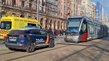 Otro atropello del tranvía de Zaragoza tras el siniestro mortal del martes: herido un hombre de 63 años
