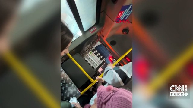 Ücret tartışması giderek büyüdü! Minibüs şoförü kapıyı kilitleyip tehdit etti: Kurunun yanında yaş da yanacak