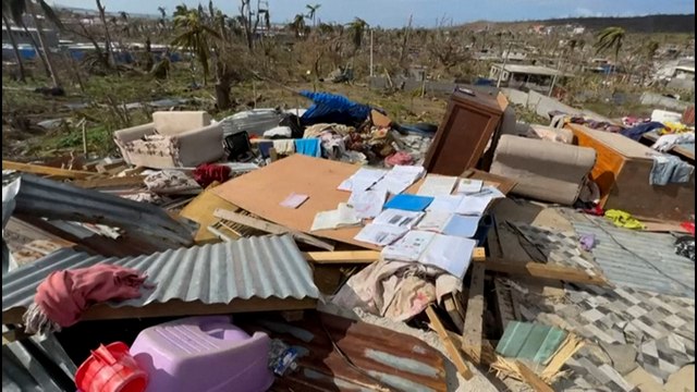 « Pas d'eau, pas d'électricité, pas d'info » : les habitants de Mayotte se sentent « coupés du monde »