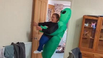 Woman shares hilarious scene of her mom getting 'Abducted' by alien