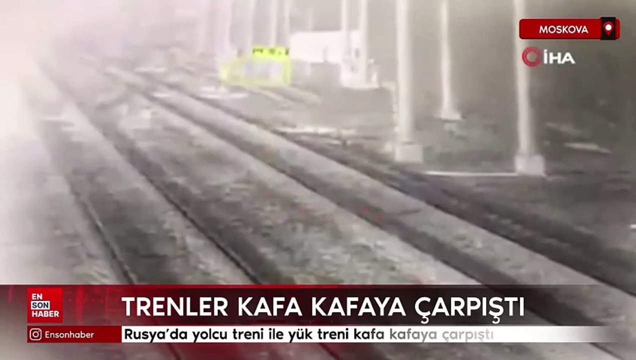 Rusya’da yolcu treni ile yük treni kafa kafaya çarpıştı