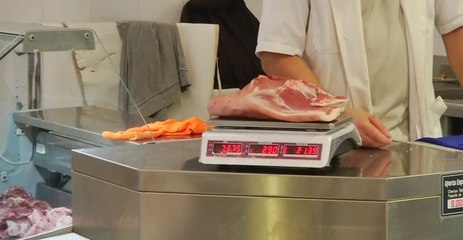 Acodeco realiza operativo por ventas de fin de año en el Mercado San Felipe Neri