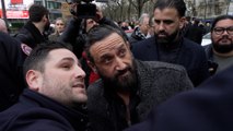 Cyril Hanouna et les fans de TPMP manifestent contre la fermeture de C8