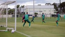 Gol do atacante Caion, do JEC, contra o Coritiba em jogo-treino