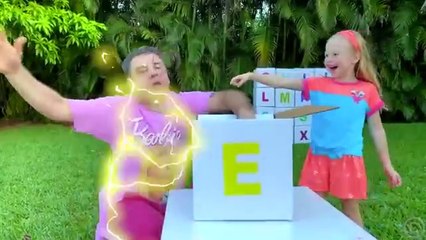 Nastya and Dad open boxes with surprises to learn the alphabet