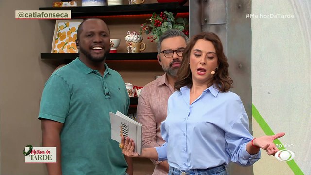 O AMOR ESTÁ NO AR! Alex Sampaio se declara para o namorado | Melhor da Tarde