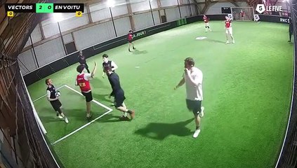 Vectors Fc - En Voiture Simone 18/12 à 19:36 - Football Terrain 4 (LeFive P18)