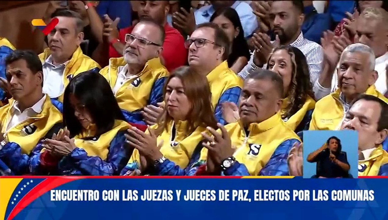 Jefe de Estado lidera encuentro con las juezas y jueces de paz comunal electos por el pueblo
