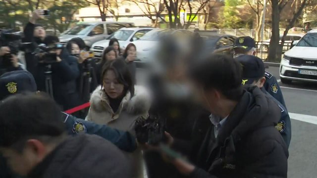 '정치자금법 위반 혐의' 건진법사 구속심사 출석...질문엔 '묵묵부답' / YTN