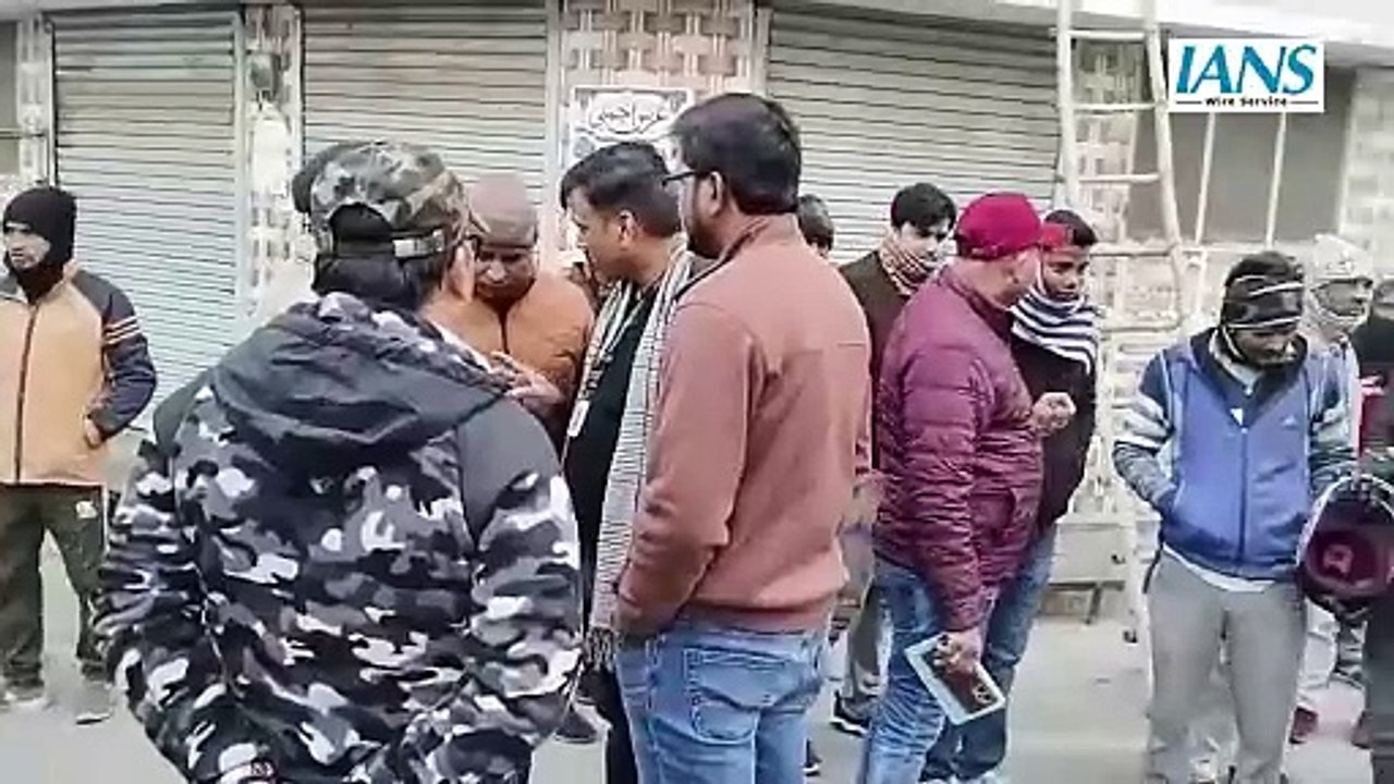 Sambhal में electricity department की Samajwadi Party के सांसद के घर छापेमारी