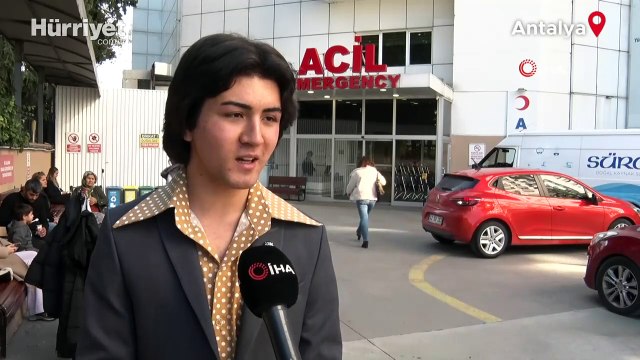 Ferdi Tayfur'un genç hayranı hastane önünden ayrılmıyor: Nöbet tutarak dua ediyor