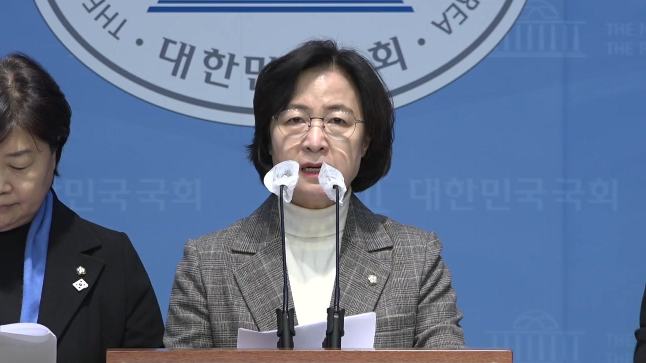 민주 "김용현, 계엄 당일 '탱크로 밀어버려' 취지 발언" / YTN