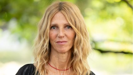 GALA VIDEO - Sandrine Kiberlain raconte son agression à 17 ans : "Je m’en suis sortie, mais...”