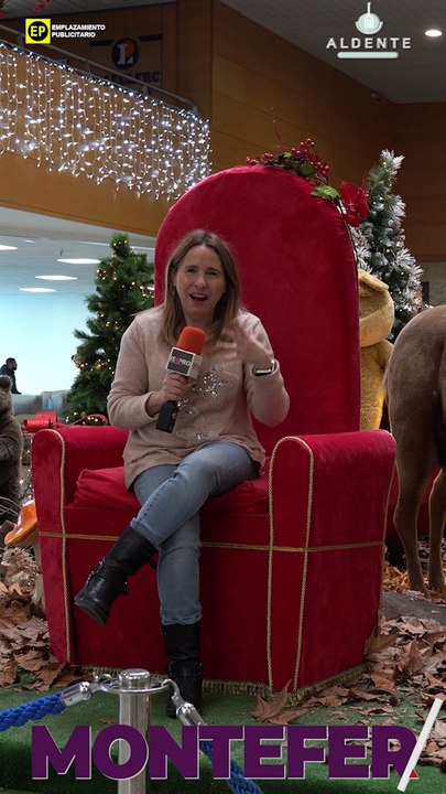 ANA DESVELANDO CUANDO LLEGA PAPA NOEL A EL HIPERMERCADO E´LELERC