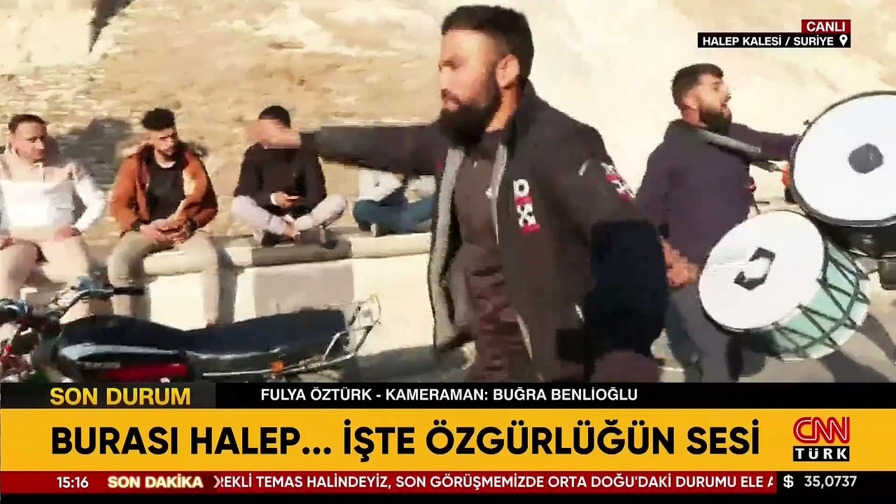 Sokaklar bayram yeri... Halep'te ''ÖLÜRÜM TÜRKİYE'M'' çalıyor...