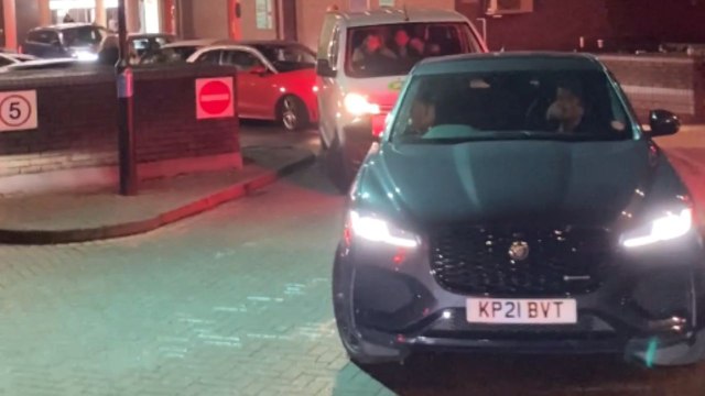 Thrilling police pursuit features driver making bold moves to escape capture