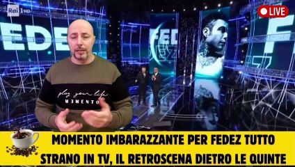 Momento Imbarazzante per Fedez tutto strano in TV, il retroscena dietro le quinte