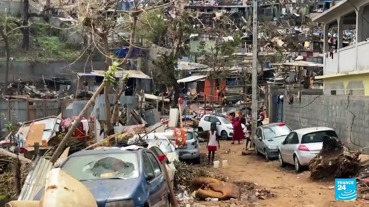 Macron llega a Mayotte, afectada por el ciclón Chido, para evaluar la devastación
