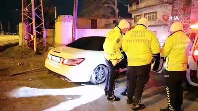 Alkollü şekilde polisten kaçan şahıs yakalanınca bakın ne dedi! “Sizi valiye şikayet edeceğim