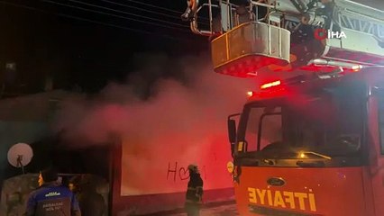 Devrilen elektrikli soba nedeniyle yangın çıktı