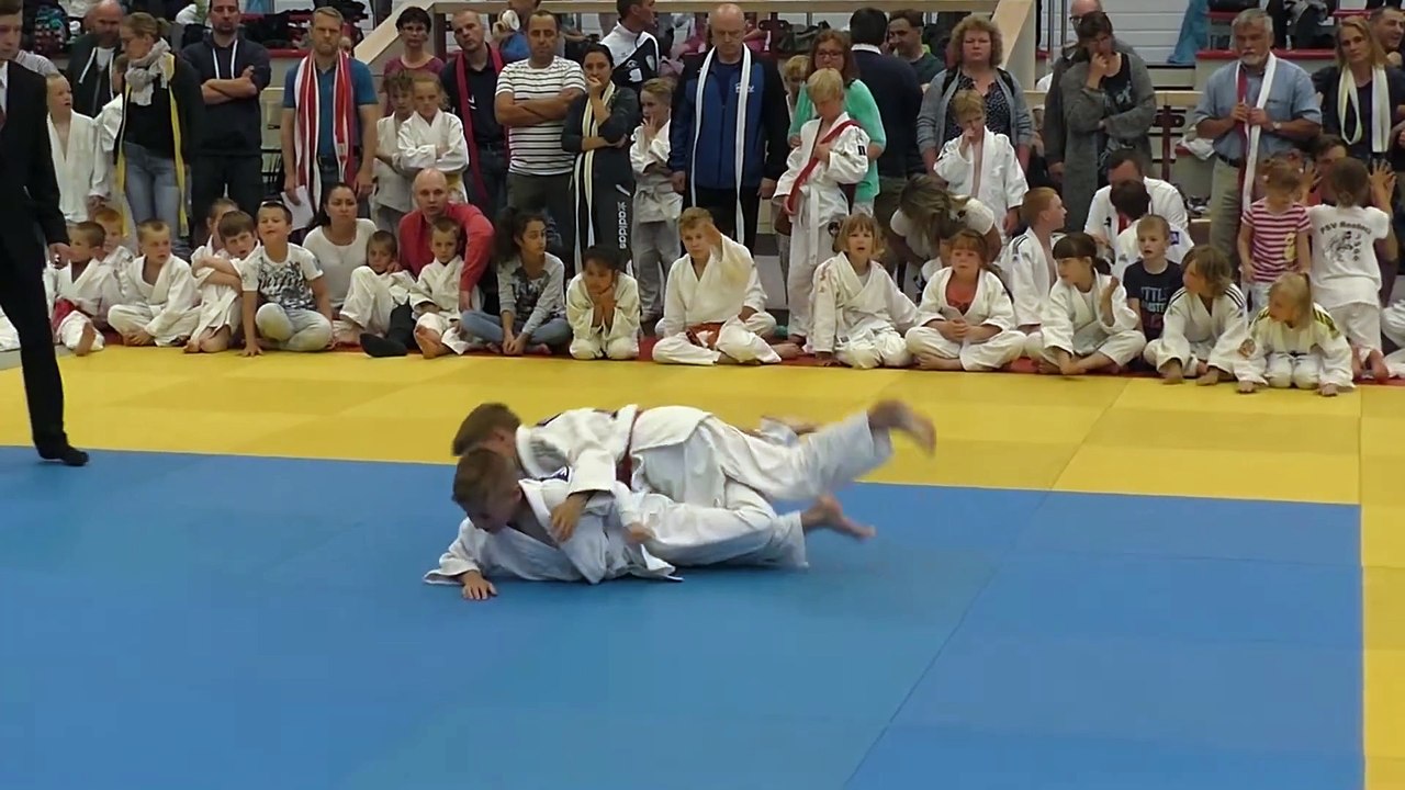 Baulöwen-Pokal 17.06.2017, Ayk Schroeder, PSV Rostock vs. Karl Warkentin, ASIA SPORT Neubrandenburg