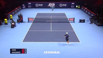 Shang with 'magnificent' recovery shot