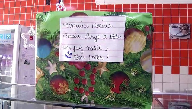 Idosa rouba Caixa de Natal de funcionários em vários pontos da Baixada Santista