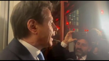 Conte: governo pensa a aumentare stipendi ministri noi ai cittadini