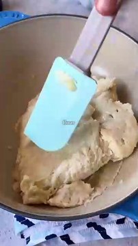 day 89/100: HOMEMADE MINI CHURROS FULL RECIPE LINKED IN BIO orr go comment on my ig post to have the full recipe sent to your dms! If you’ve been looking for an easy christmas dessert, look no further! This recipe is quick, easy & so fun to make, enjoy &