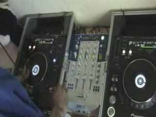 DJ 972 CREW DANCE HALL