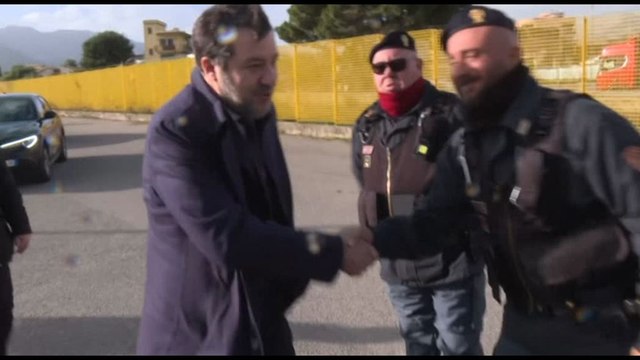L'arrivo di Salvini all'aula bunker: Fiero di quello che ho fatto