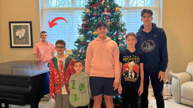 Teen Looks Stunned When Airman Brother Photobombs His Family's Festive Photo | Happily TV