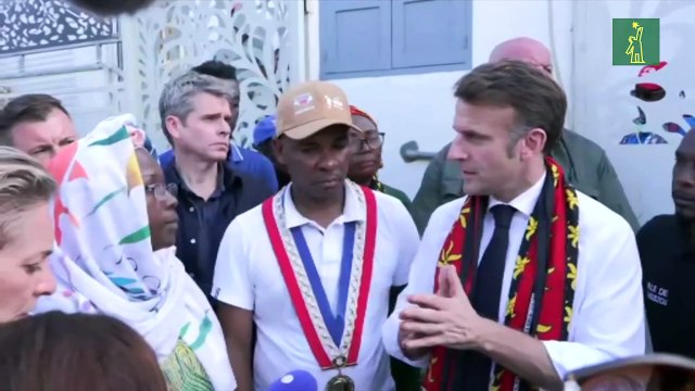 El presidente francés promete “reconstruir” el territorio de Mayotte devastado por un ciclón