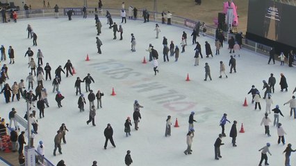 [서울] 서울광장 스케이트장 개장...이용료 1천 원 / YTN
