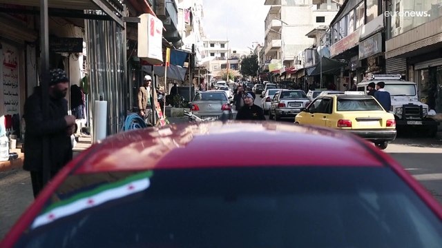 في مسقط رأس آل الأسد.. سكان القرداحة بين الأمل في التغيير والقلق على المصير