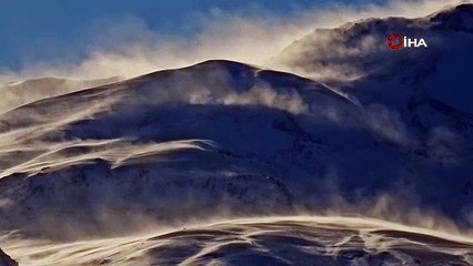 Süphan Dağı’nda beyaz fırtına